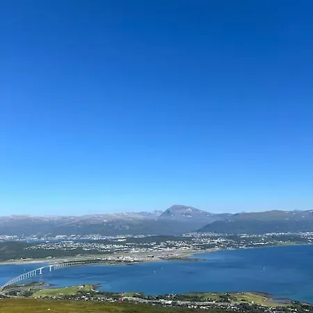 Sea Breeze&silence - Kvaløysletta Apartman